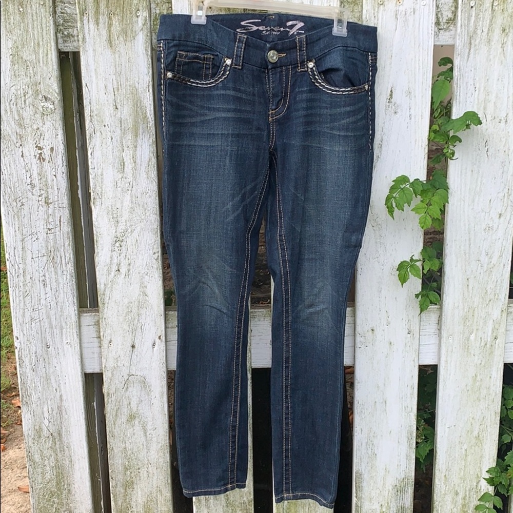 Seven7  Jeans. Size 8. NWOT.